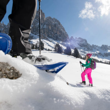 Schneeschuhwandern auf der Seiser Alm in den Dolomiten