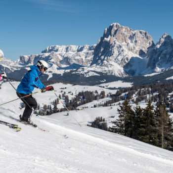 Skifahren auf der Seiser Alm in den Dolomiten